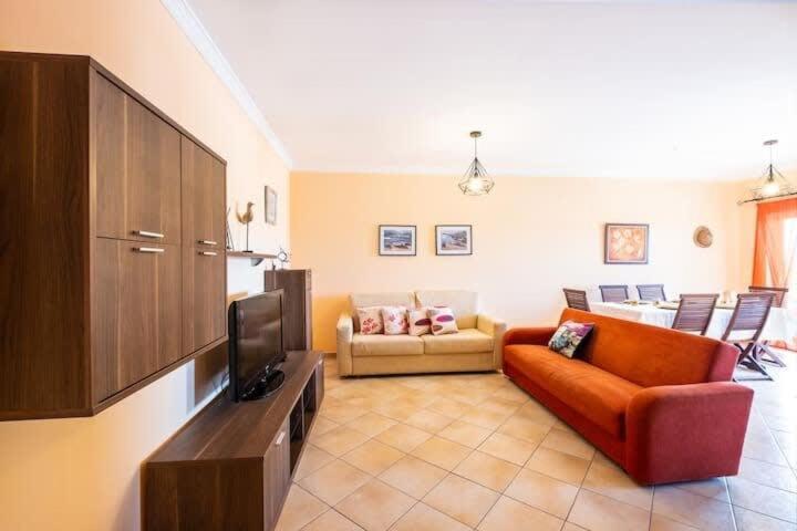Apartment Alfarmar - Pool, Beach Only A Few Minutes Away Albufeira Bagian luar foto