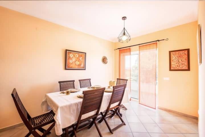 Apartment Alfarmar - Pool, Beach Only A Few Minutes Away Albufeira Bagian luar foto