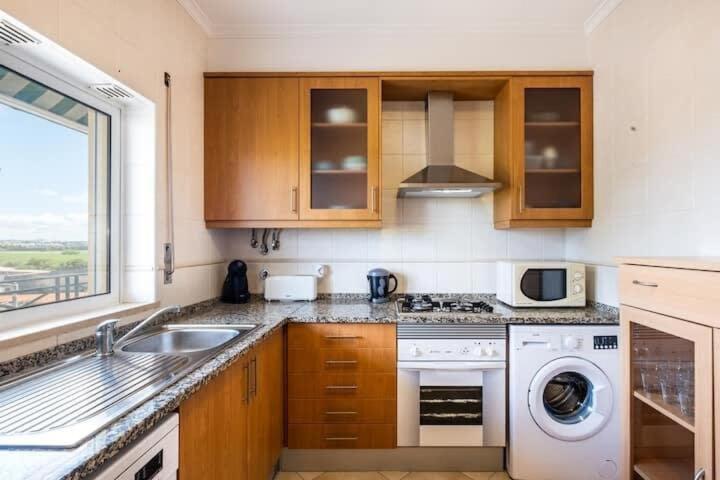Apartment Alfarmar - Pool, Beach Only A Few Minutes Away Albufeira Bagian luar foto
